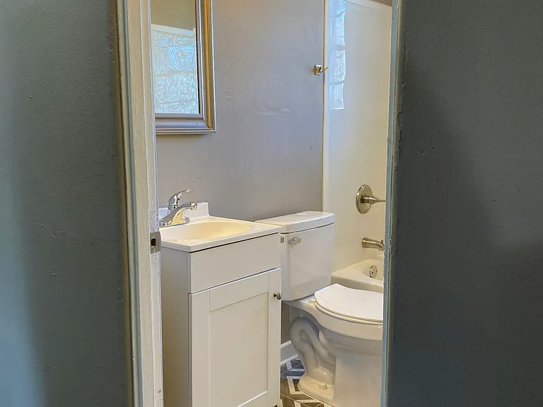 1231 Estelle St — Photo 8