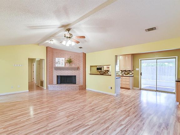 4th image of 4704 Moss Rose Dr