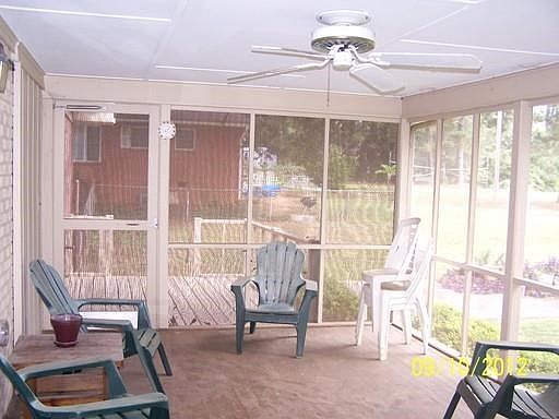 3rd image of 3620 Lakeshore Dr SW