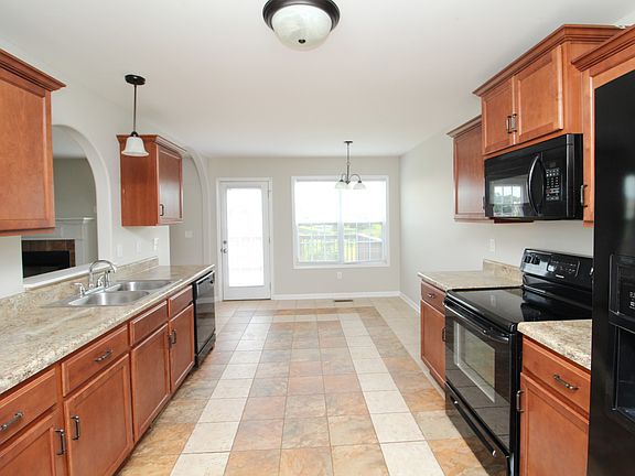 3rd image of 1367 Francesca Dr