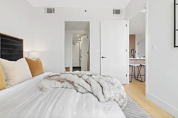 Rented by Living New York | media 35