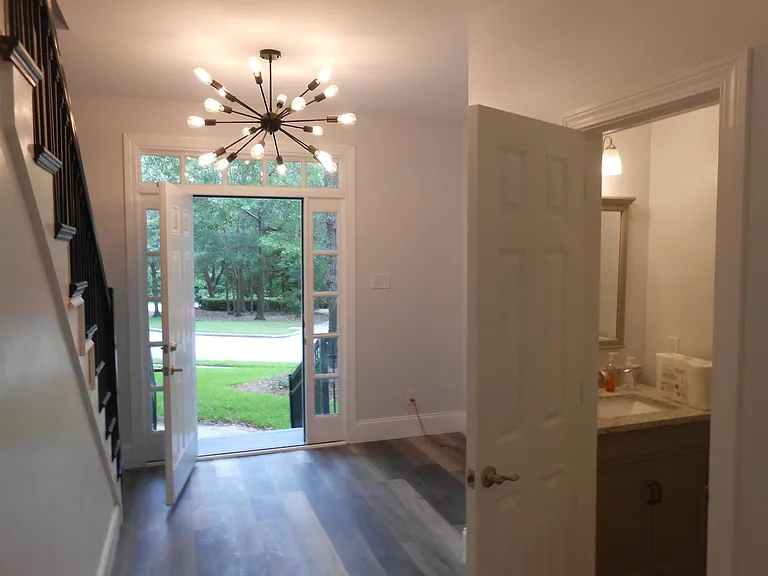 4120 Oakbriar Dr E — Photo 4