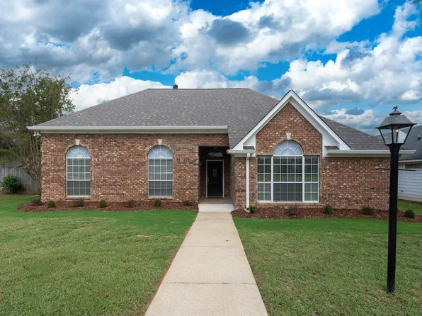 122 Stratshire Ln, Pelham, AL 35124