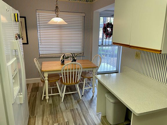 5th image of 4121 Lorene Dr Unit 105
