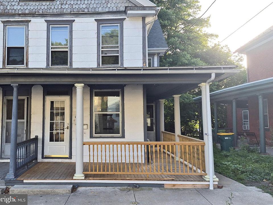 1st image of 1218 2nd St