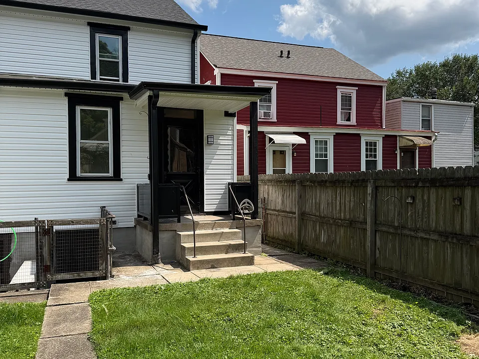 21 Jones St