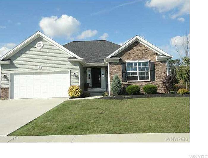 1st image of 93 Castlewood Ct