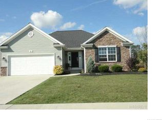 93 Castlewood Ct, Grand Island, NY 14072