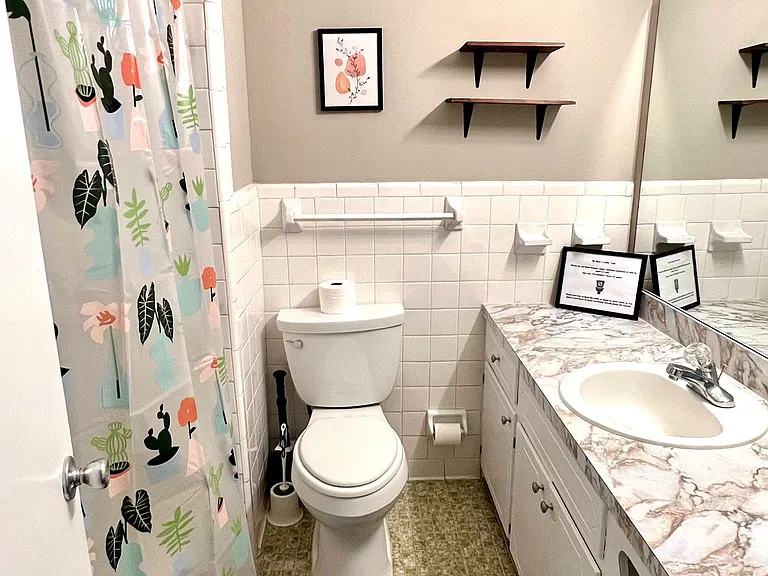 Hallway shared bath