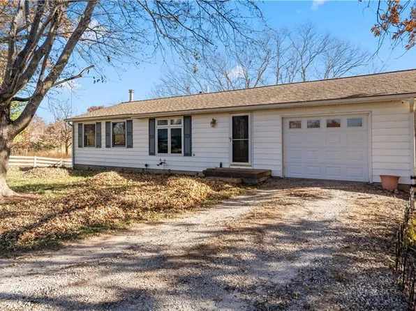 2074 Highway G71, Bussey, IA 50044