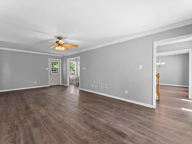 6912 Dartmouth Ave — Photo 9