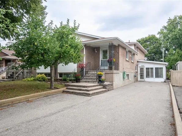 1237 Redbank Cres, Oakville, ON L6H 1Y4