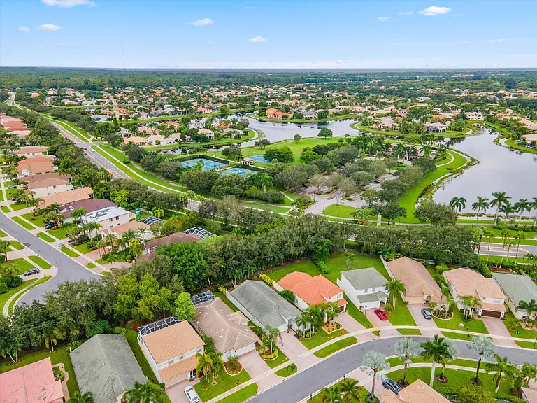 4221 Bluff Harbor Way — Photo 38
