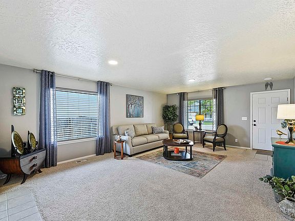 5th image of 20563 Whitman Ave