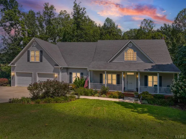 1004 Wildbriar Pl, Forest, VA 24551