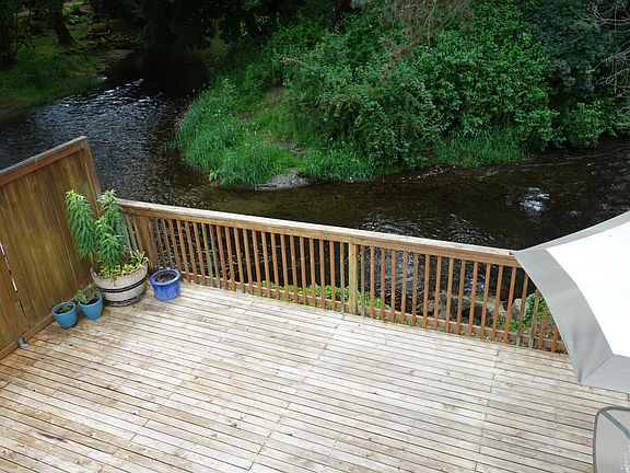 More creek and deck