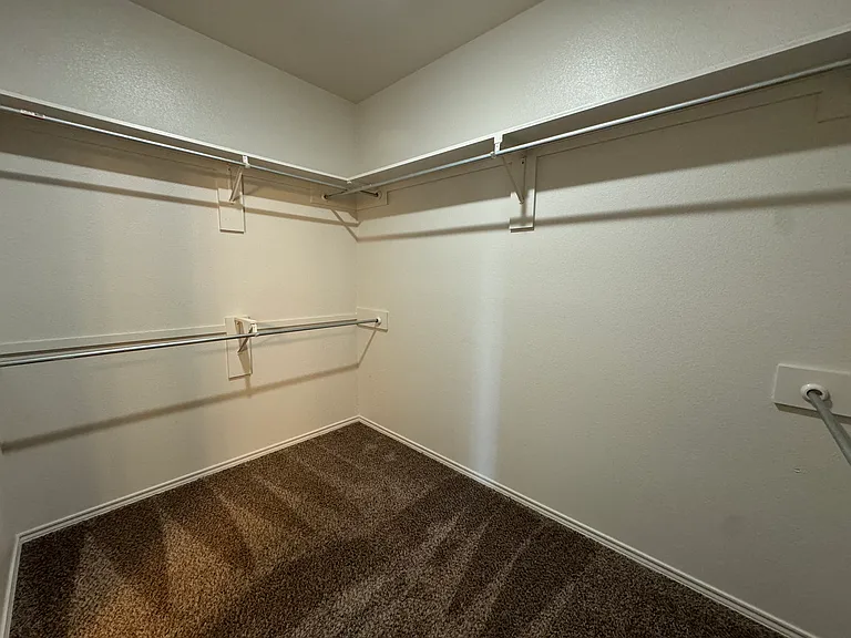 11824 Evanston Ave — Photo 30