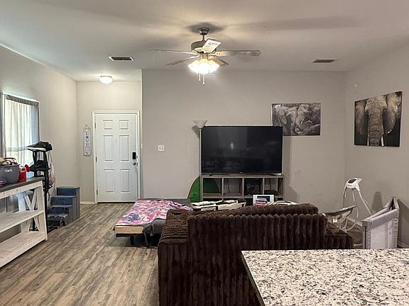 3rd image of 4307 Ainoha Dr