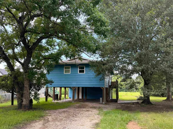 1036 Leblanc St, Orange, TX 77630