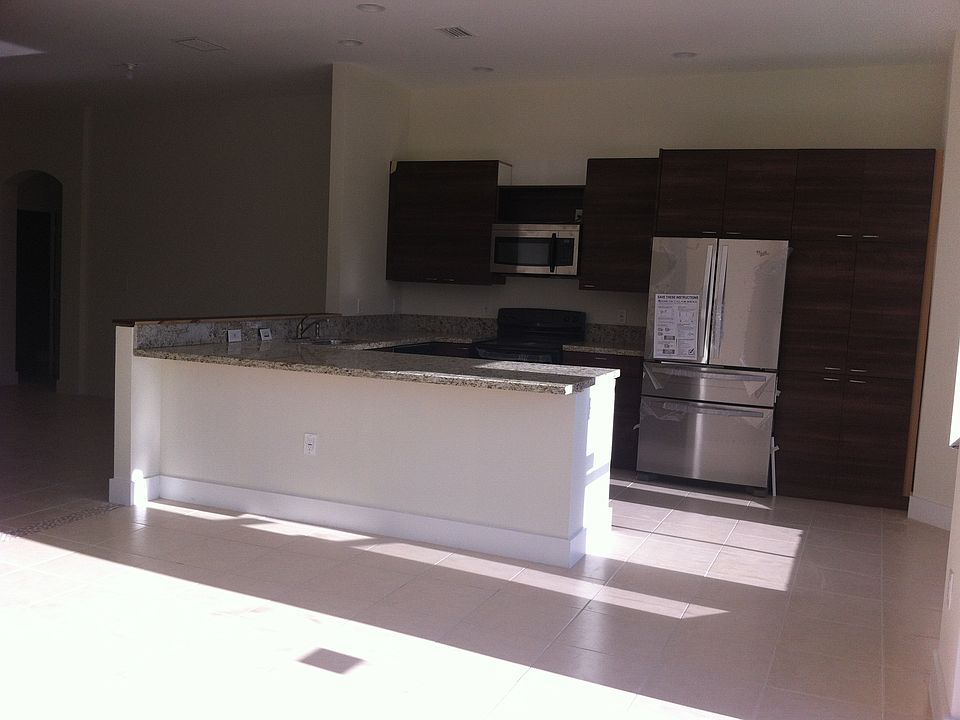 2nd image of 531 NE 20th Ave