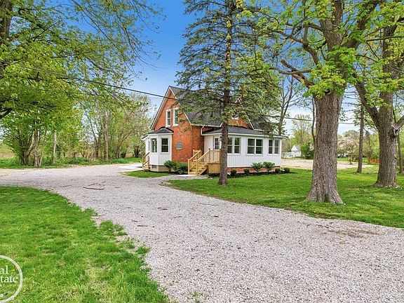 3rd image of 8894 Arnold Rd