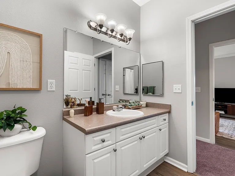 Washington Crossing Apartments — Photo 15