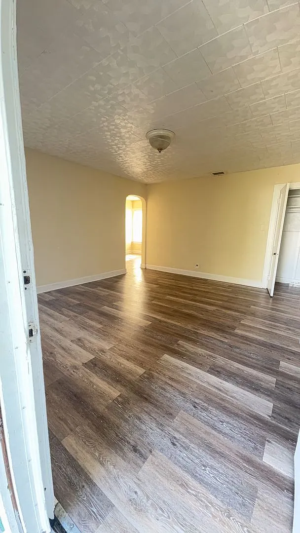 Historic Charm 3 bedroom/ 1 bath Home with bonus room — Photo 2
