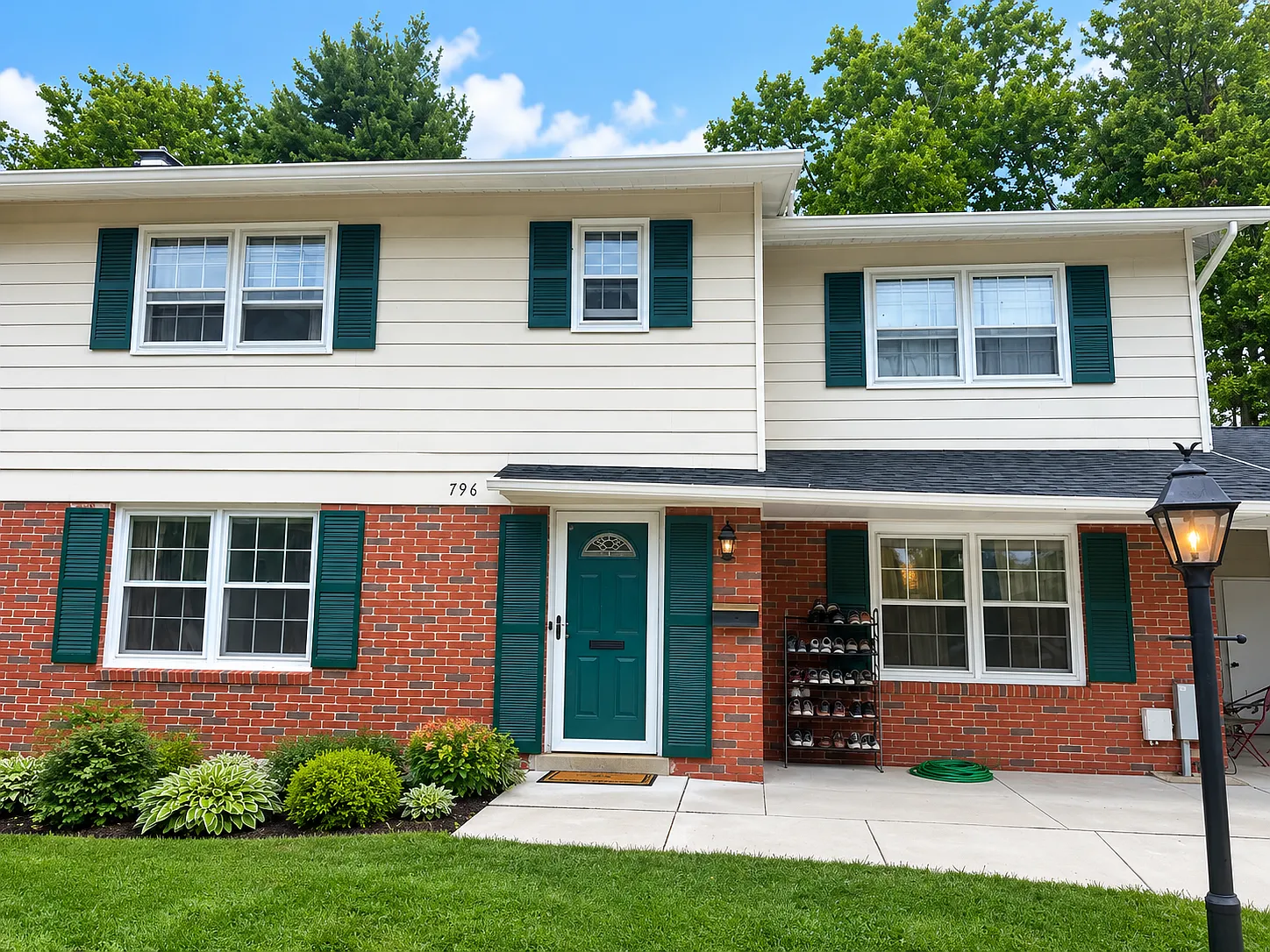 4 bed, 2308 sqft, $3,745 — Photo 3