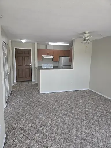 20303 Douglas Cres #412 — Photo 10