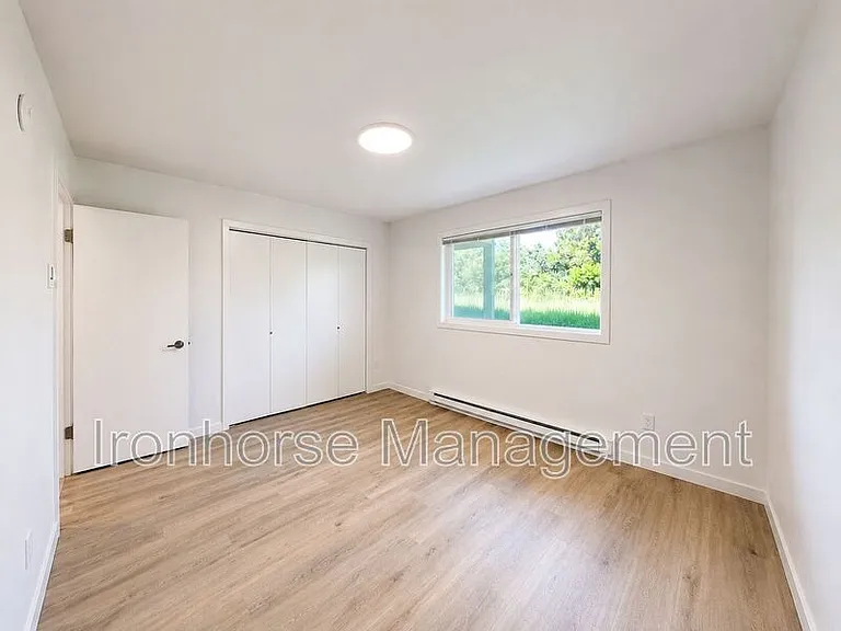 809 W Villard St #44 — Photo 14