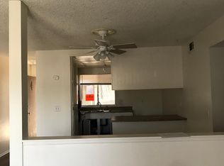 800 Sunjoy Dr #C04, Hemet, CA 92543
