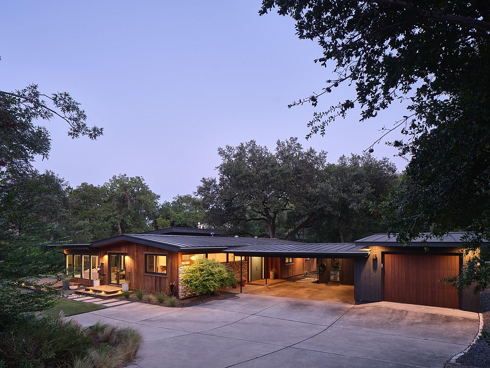 1st image of 609 Laurel Valley Rd