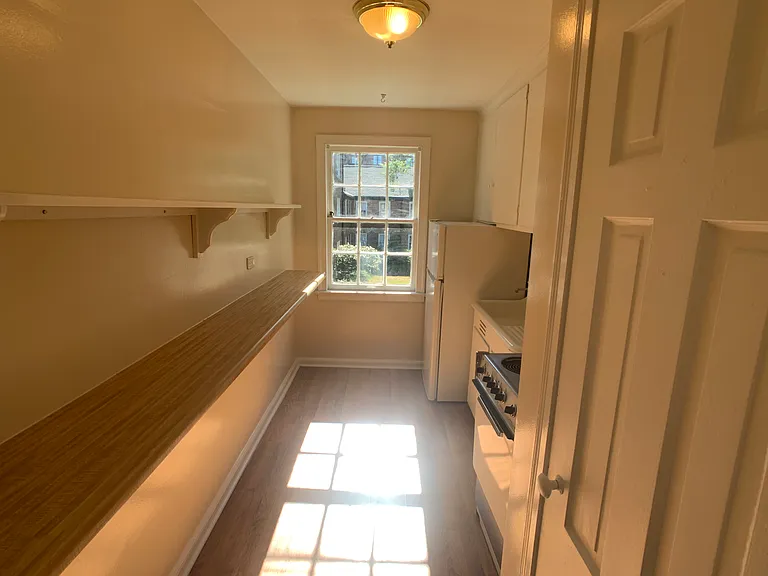 2828 Thornhill Rd #302B — Photo 4