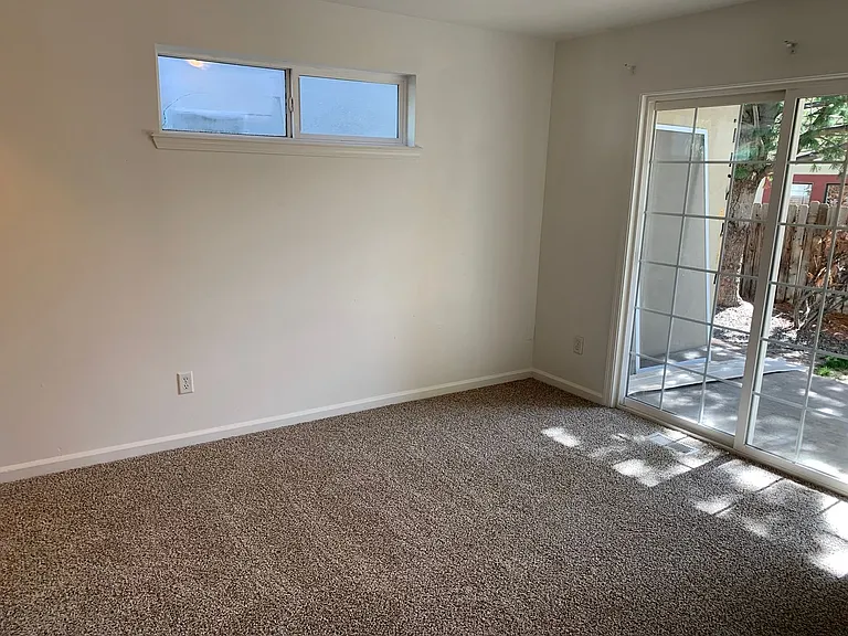 10105 W Garverdale Ln. — Photo 18