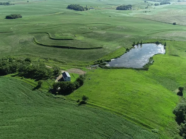 48201 304th St, Alcester, SD 51023