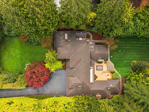 3rd image of 3441 134th Ave NE