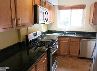 3260 Gunston Rd, Alexandria, VA 22302