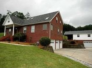 137 Rocky Step Rd, Scott Depot, WV 25560