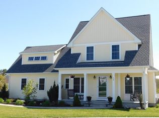 14 Midway Park Dr, Dartmouth, MA 02747