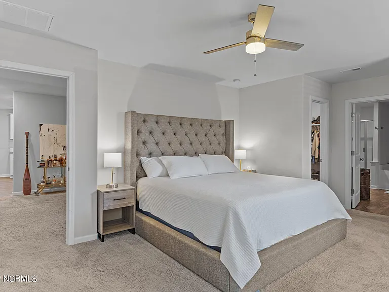 680 Aurora Pl — Photo 17