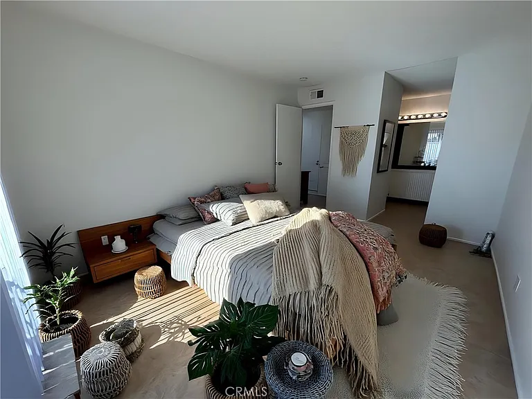 51099 Eisenhower Dr #9 — Photo 3