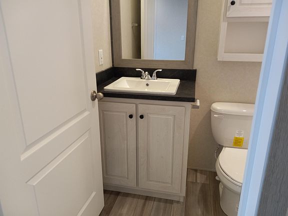 5th image of 44 Canal Dr