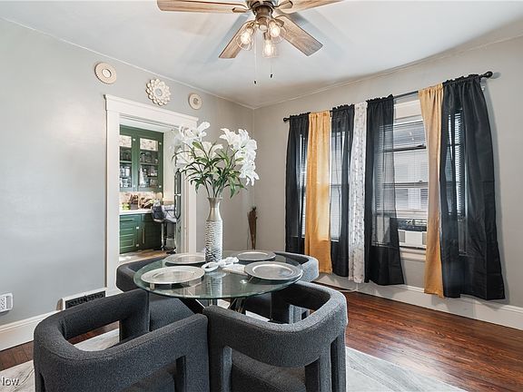 4th image of 4020 Woburn Ave