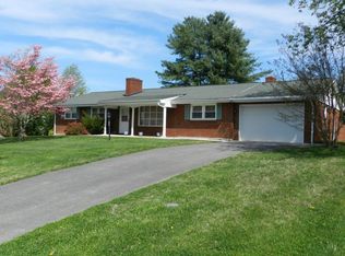 752 Devonshire Dr, Vinton, VA 24179