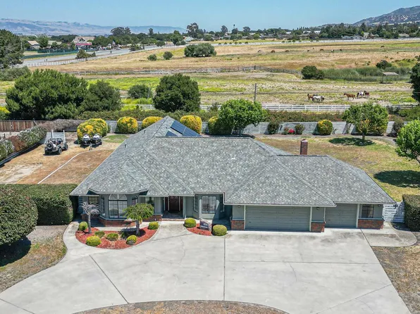 22105 Ranchito Dr, Salinas, CA 93908
