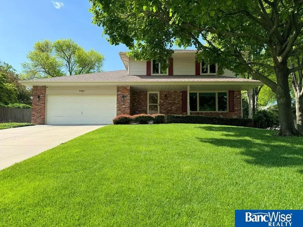 7321 Framton Cir, Lincoln, NE 68516