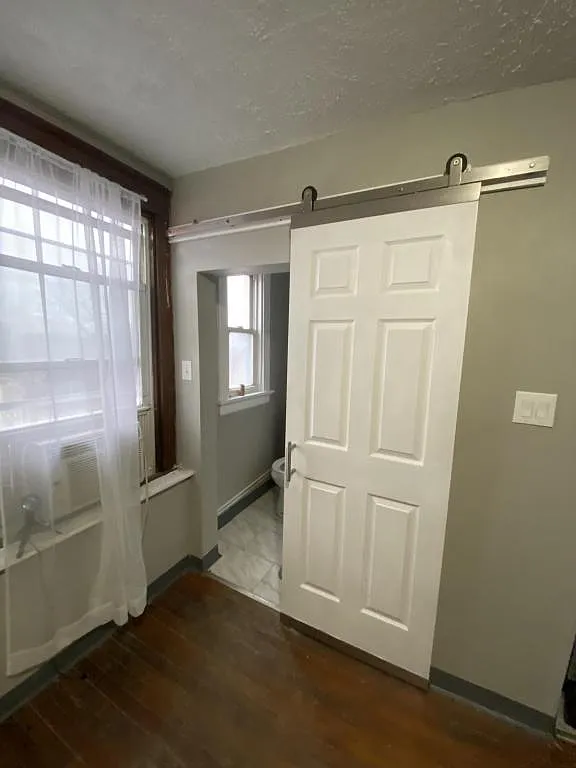Building Photo - 231 W McMillan St #3