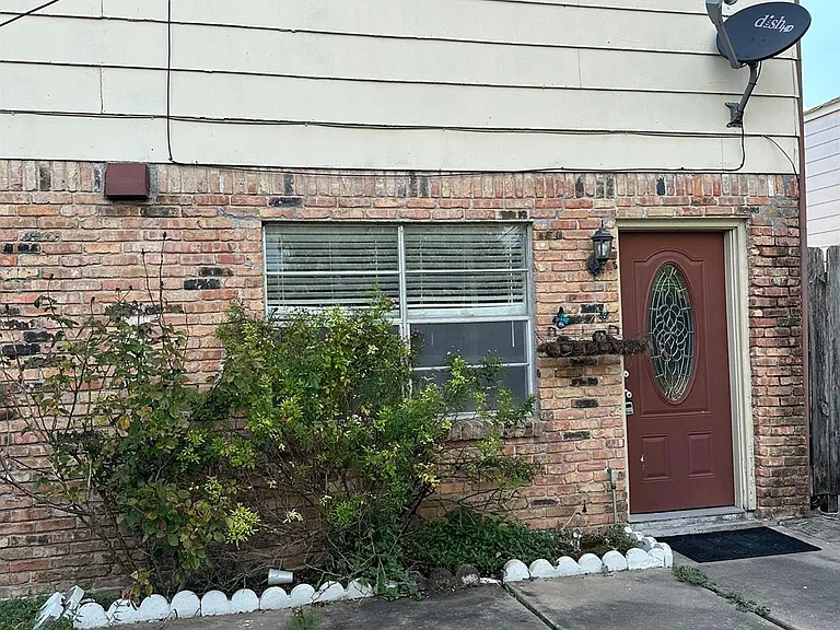 7305 S Gessner Dr — Photo 23