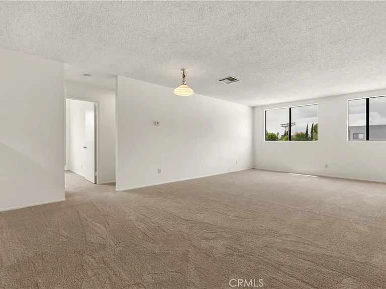 17312 Chatsworth St #L — Photo 2