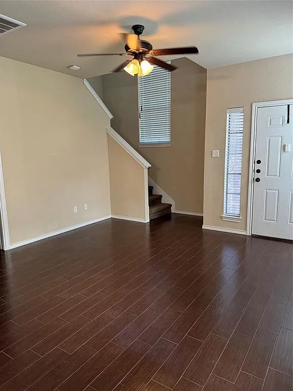 3 bed, 2.5 bath, 1351 sqft, $1,695 — Photo 2